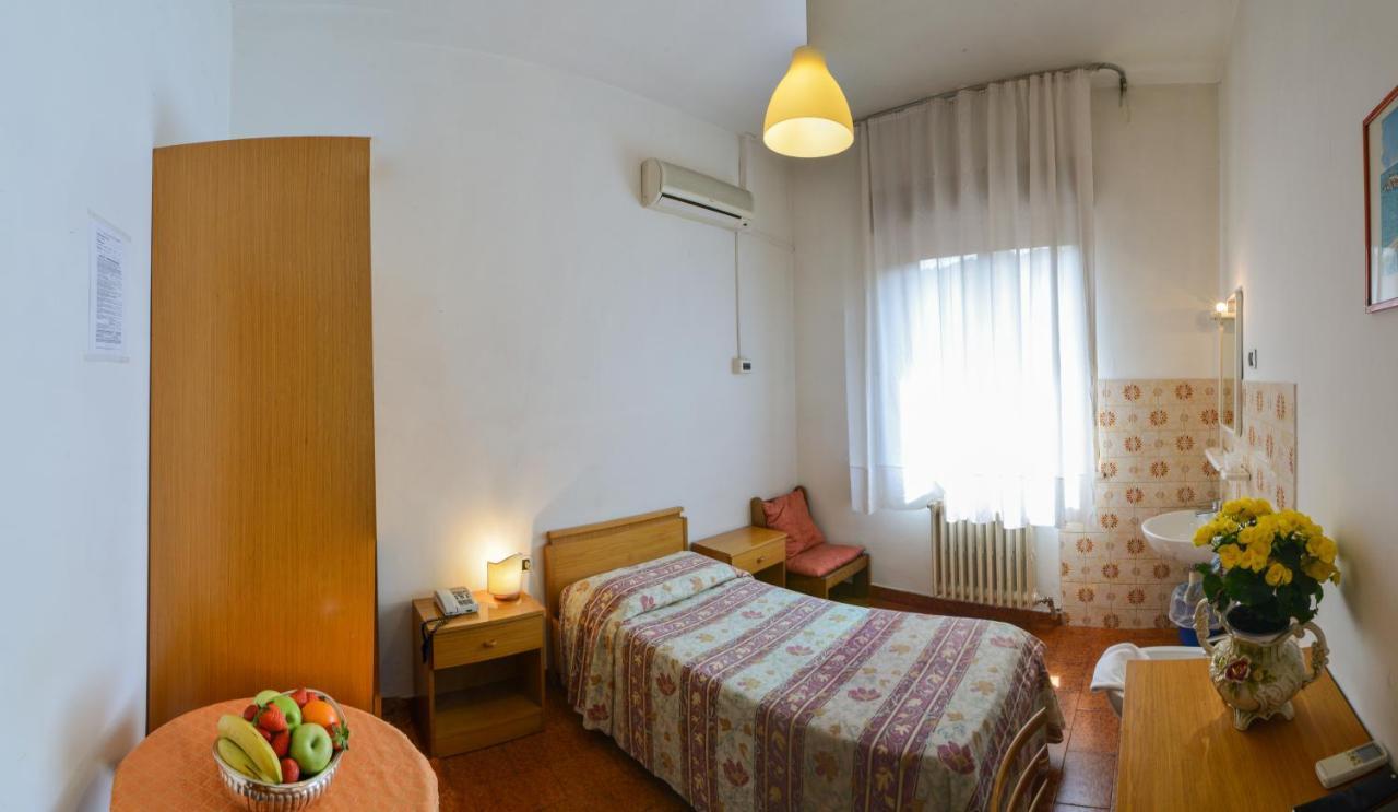 Hotel Prime Pistoia Exterior photo