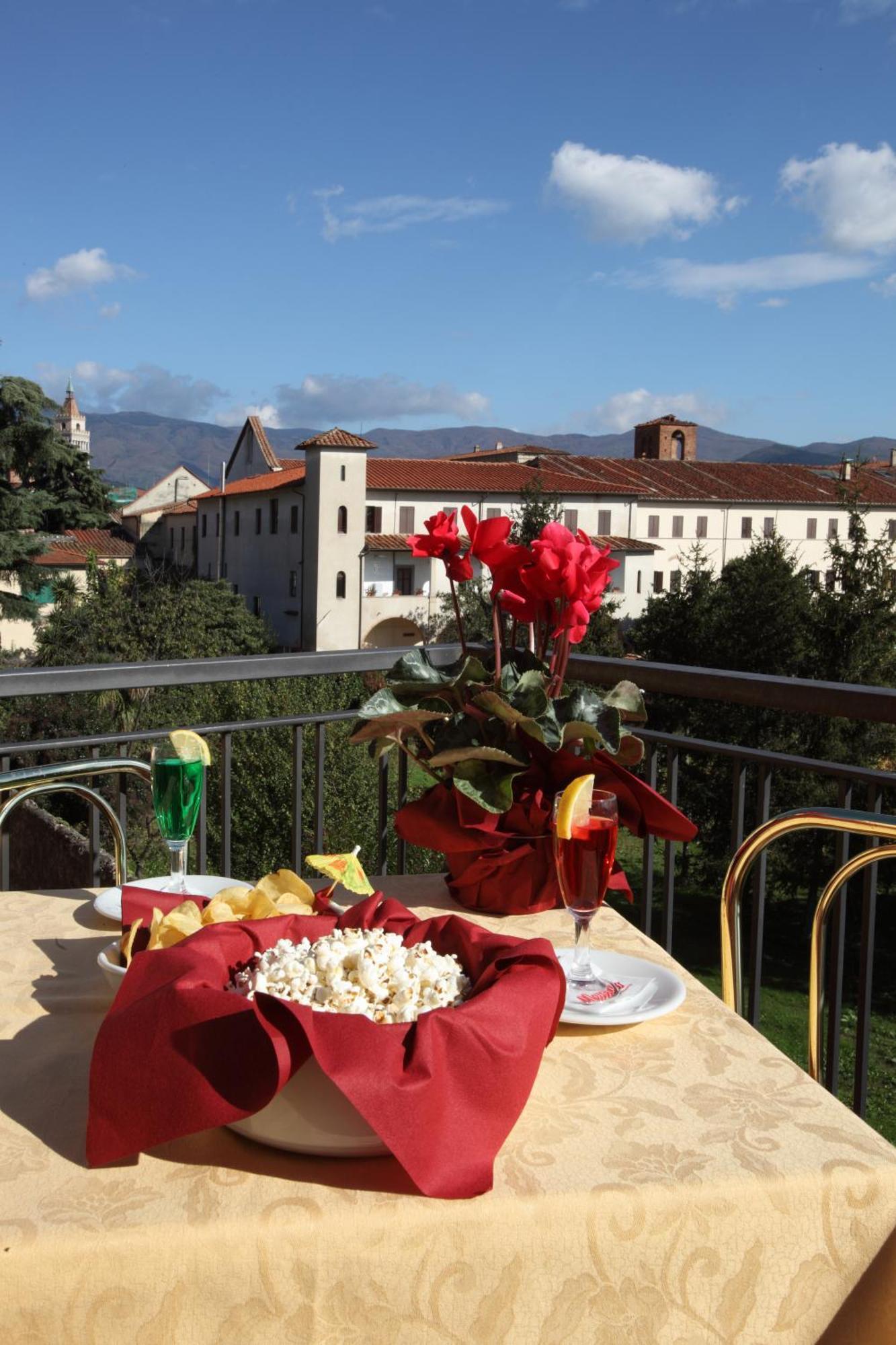 Hotel Prime Pistoia Exterior photo